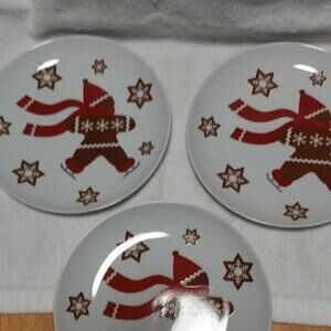 Crate and Barrel Christmas Gingerbread Ceramic Dessert Plates Set of 3, 7" Round